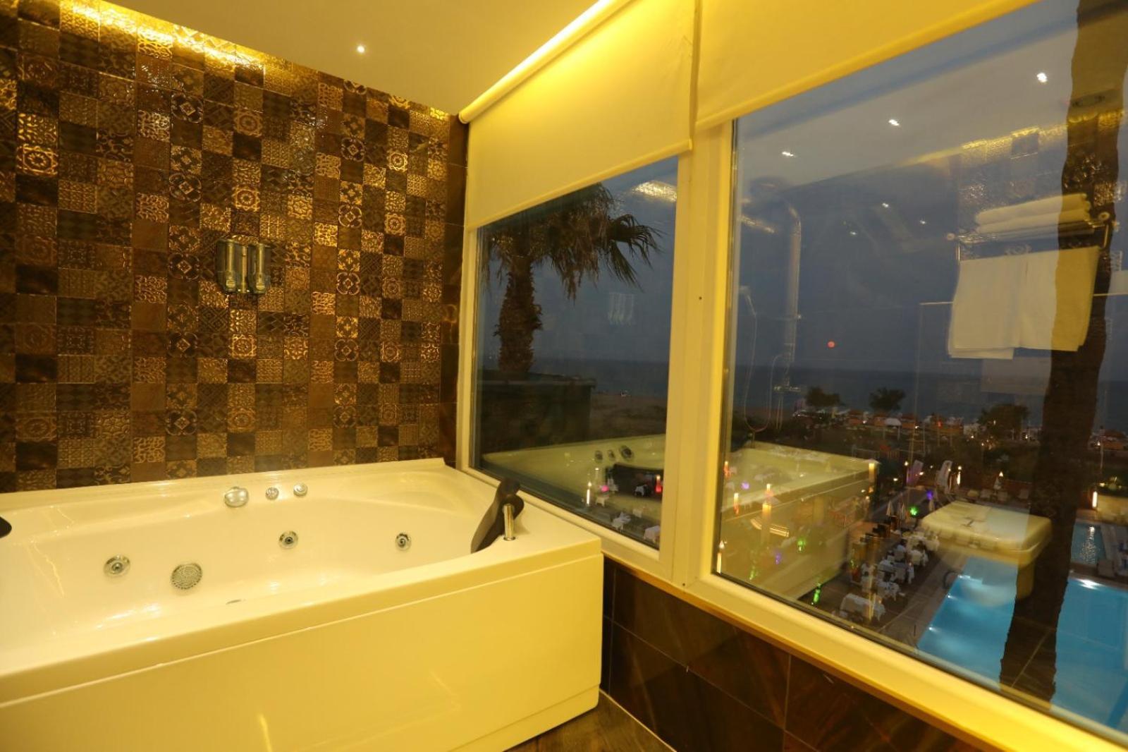 Unluselek Hotel Anamur Exteriör bild